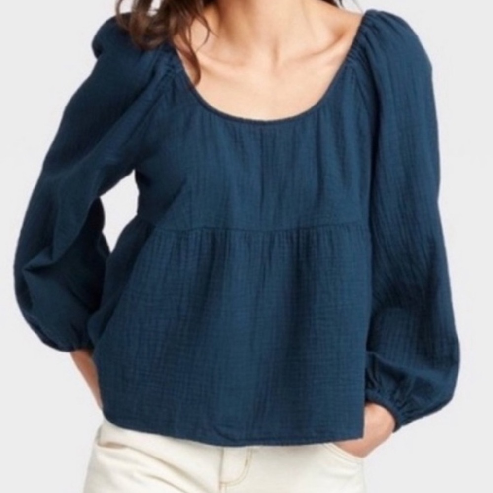 Universal threads navy blue blouse
